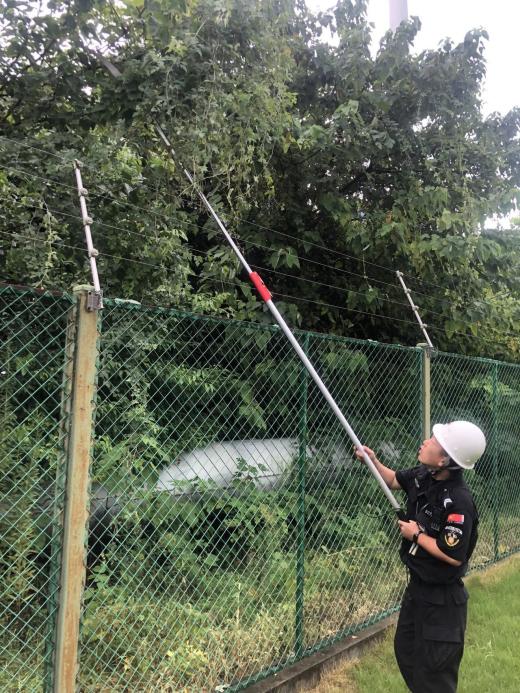 C:/Users/BA/Desktop/風雨過后南京保安迅速行動，恢復安“寧”面貌/2.jpg2