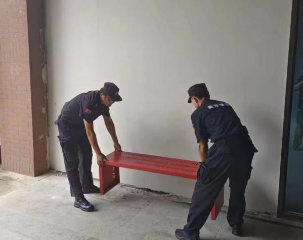 C:/Users/BA/Desktop/風雨過后南京保安迅速行動，恢復安“寧”面貌/6.jpg6