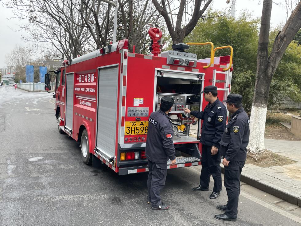 e82f28d1fe8e409511f2a57342bdf78